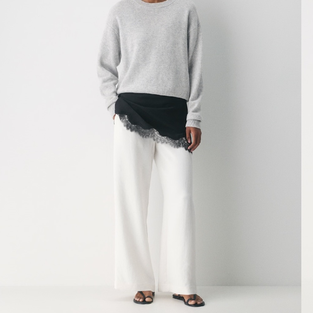 NWT Aritzia The Lodge Pant Crepette, Size Medium, Regular, Light Burch